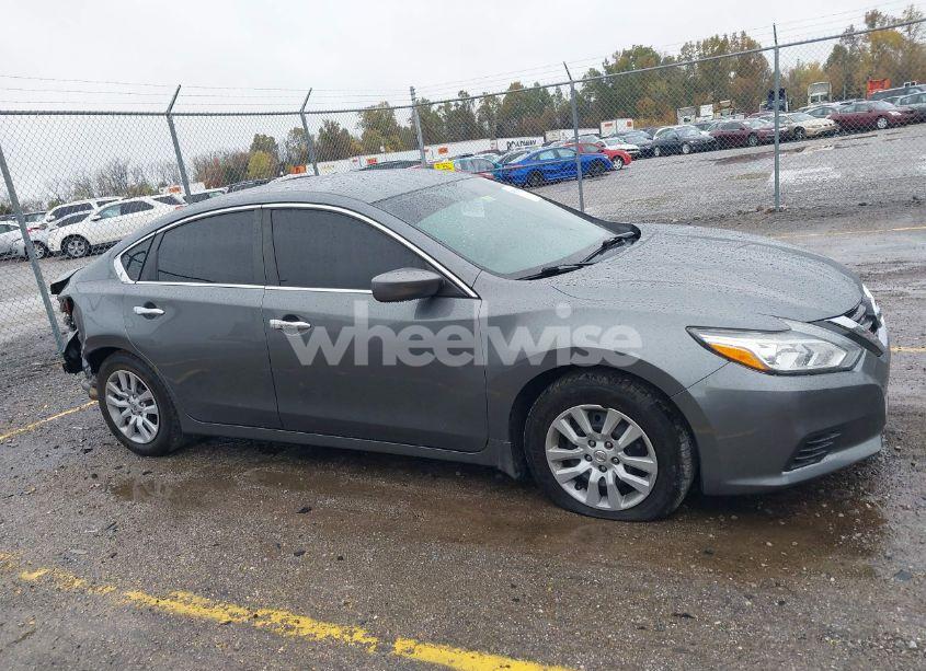 Photo 13 of 2018 Nissan Altima 2.5 S (VIN 1N4AL3AP9JC157184)