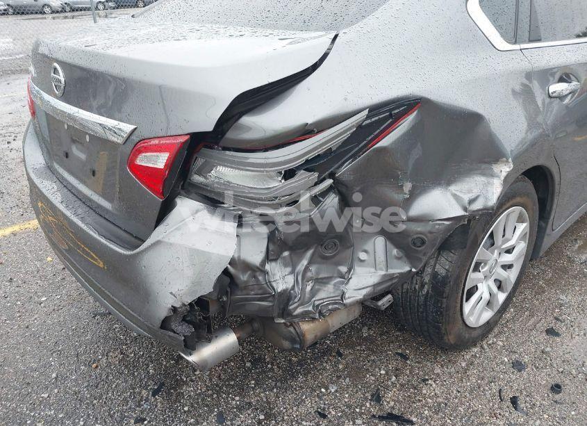 Photo 6 of 2018 Nissan Altima 2.5 S (VIN 1N4AL3AP9JC157184)