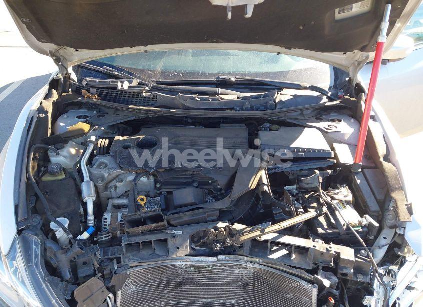 Photo 10 of 2018 Nissan Altima 2.5 SL (VIN 1N4AL3AP9JC158108)