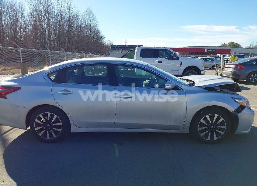 Photo 13 of 2018 Nissan Altima 2.5 SL (VIN 1N4AL3AP9JC158108)