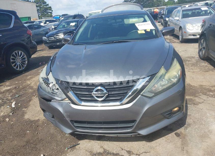 Photo 12 of 2018 Nissan Altima 2.5 SR (VIN 1N4AL3AP9JC160277)