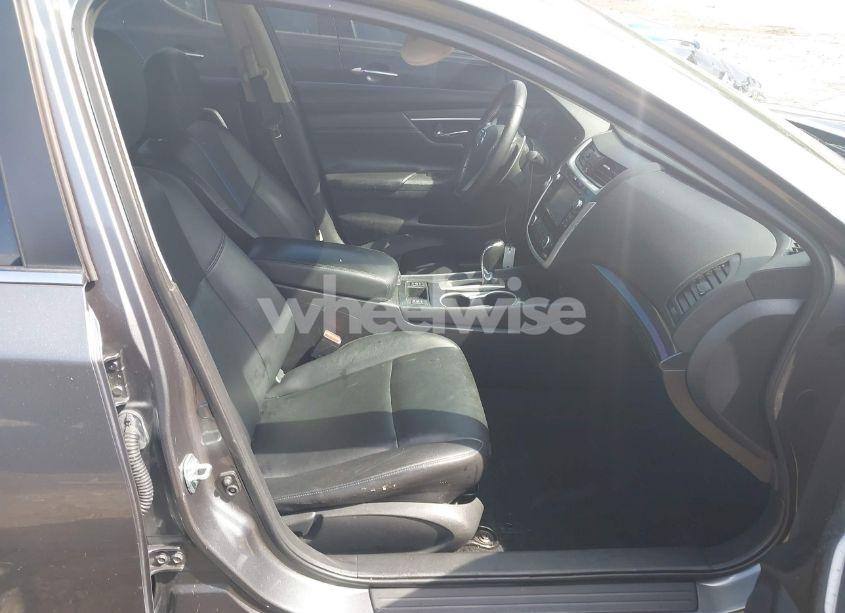 Photo 5 of 2018 Nissan Altima 2.5 SR (VIN 1N4AL3AP9JC160277)