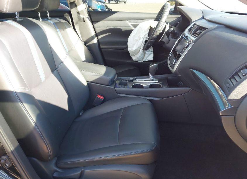 Photo 5 of 2018 Nissan Altima 2.5 SR (VIN 1N4AL3AP9JC160473)