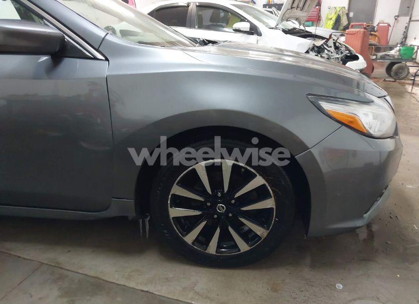 Photo 19 of 2018 Nissan Altima 2.5 SV (VIN 1N4AL3AP9JC160800)