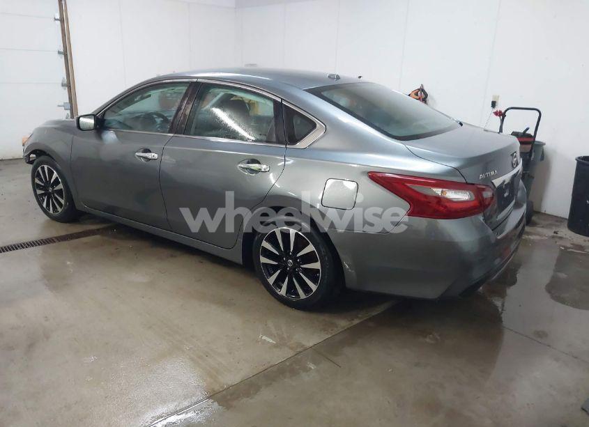 Photo 3 of 2018 Nissan Altima 2.5 SV (VIN 1N4AL3AP9JC160800)