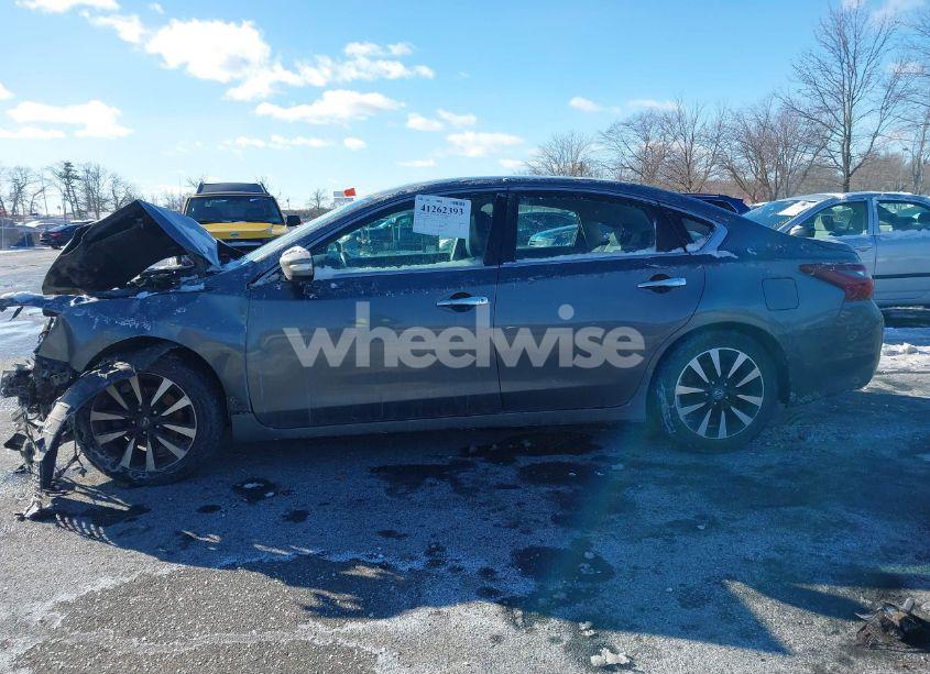 Photo 14 of 2018 Nissan Altima 2.5 SL (VIN 1N4AL3AP9JC171652)