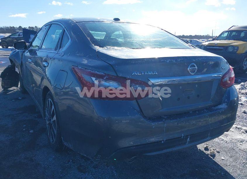 Photo 3 of 2018 Nissan Altima 2.5 SL (VIN 1N4AL3AP9JC171652)