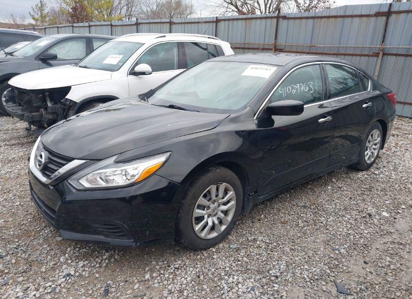 Photo 2 of 2018 Nissan Altima 2.5 S (VIN 1N4AL3AP9JC180223)