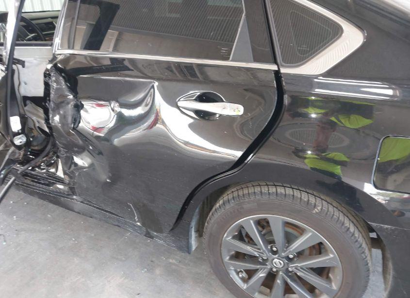 Photo 6 of 2018 Nissan Altima 2.5 SV (VIN 1N4AL3AP9JC187723)