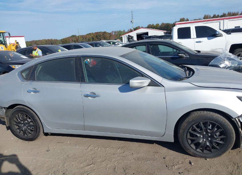 Photo 14 of 2018 Nissan Altima 2.5 S (VIN 1N4AL3AP9JC190783)