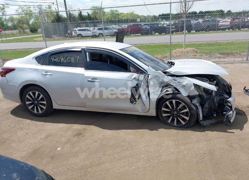 Photo 13 of 2018 Nissan Altima 2.5 SL (VIN 1N4AL3AP9JC192033)