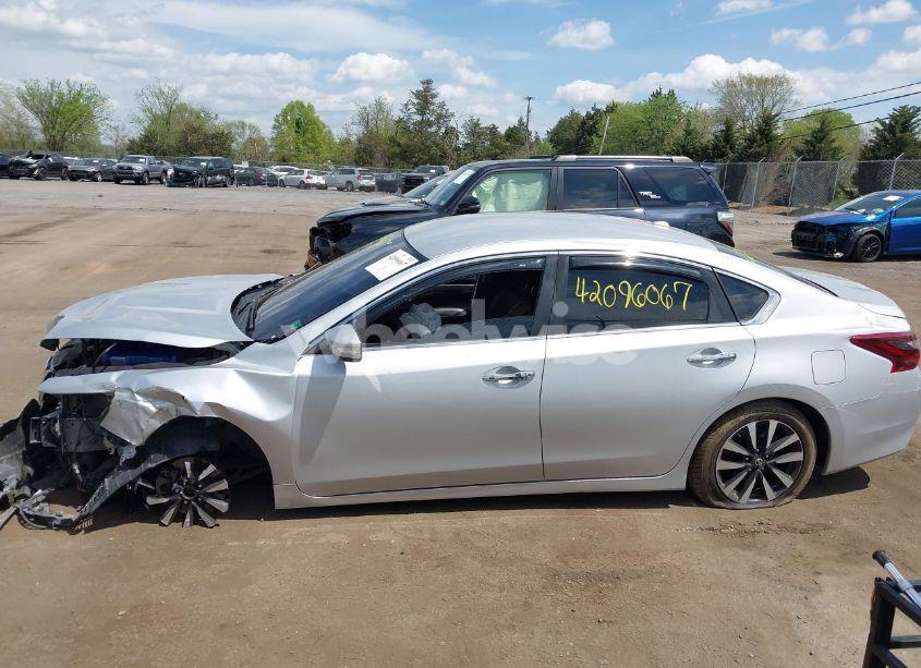 Photo 14 of 2018 Nissan Altima 2.5 SL (VIN 1N4AL3AP9JC192033)