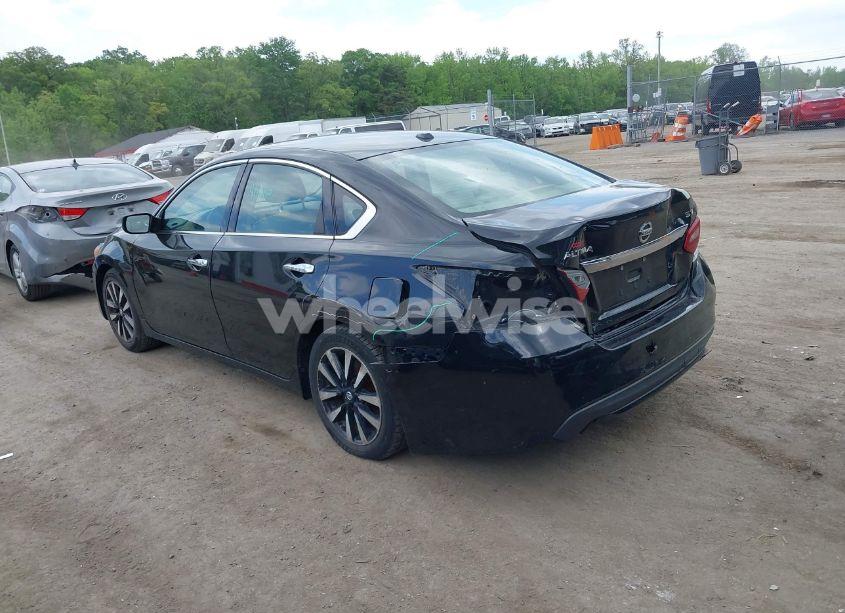 Photo 3 of 2018 Nissan Altima 2.5 SV (VIN 1N4AL3AP9JC195157)