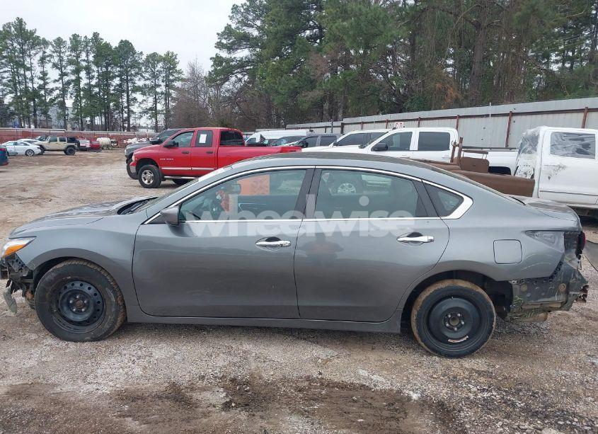 Photo 15 of 2018 Nissan Altima 2.5 S (VIN 1N4AL3AP9JC195692)