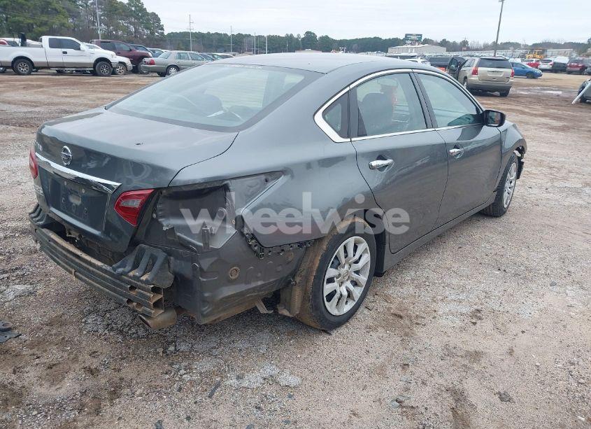 Photo 4 of 2018 Nissan Altima 2.5 S (VIN 1N4AL3AP9JC195692)