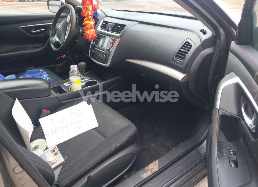 Photo 5 of 2018 Nissan Altima 2.5 S (VIN 1N4AL3AP9JC195692)