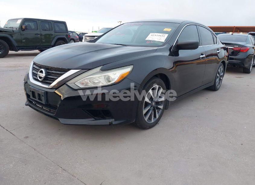 Photo 2 of 2018 Nissan Altima 2.5 SV (VIN 1N4AL3AP9JC197264)