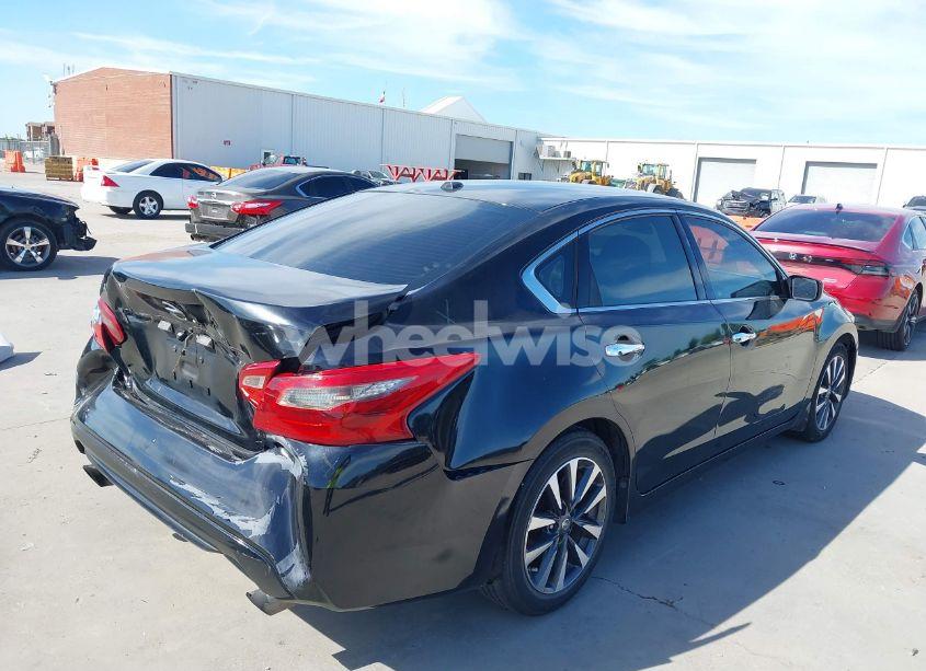 Photo 4 of 2018 Nissan Altima 2.5 SV (VIN 1N4AL3AP9JC197264)