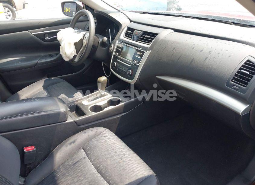 Photo 5 of 2018 Nissan Altima 2.5 S (VIN 1N4AL3AP9JC197362)