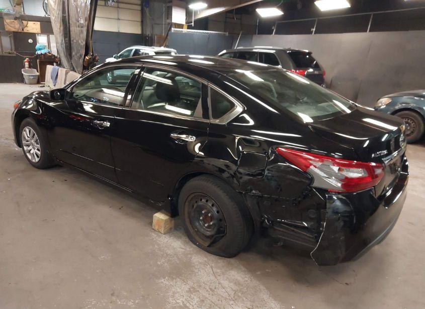 Photo 3 of 2018 Nissan Altima 2.5 S (VIN 1N4AL3AP9JC198964)
