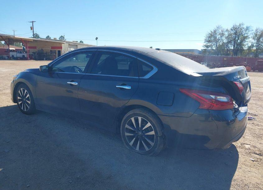 Photo 3 of 2018 Nissan Altima 2.5 SV (VIN 1N4AL3AP9JC199158)