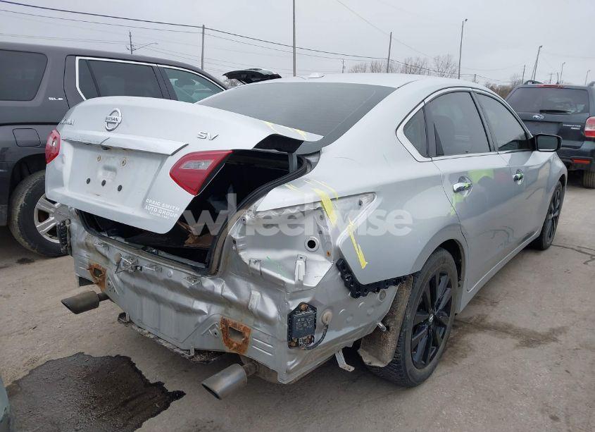 Photo 4 of 2018 Nissan Altima 2.5 SV (VIN 1N4AL3AP9JC199760)
