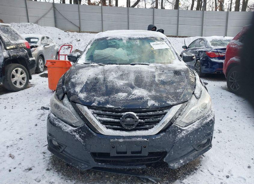 Photo 13 of 2018 Nissan Altima 2.5 SL (VIN 1N4AL3AP9JC202351)