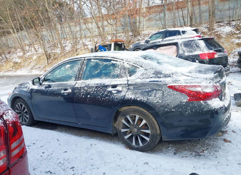 Photo 15 of 2018 Nissan Altima 2.5 SL (VIN 1N4AL3AP9JC202351)