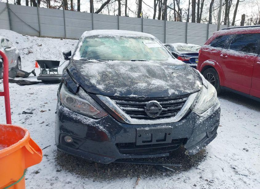 Photo 6 of 2018 Nissan Altima 2.5 SL (VIN 1N4AL3AP9JC202351)