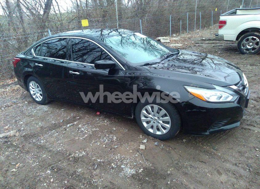 2018 Nissan Altima 2.5 S (VIN 1N4AL3AP9JC204181) main photo