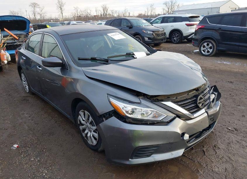 2018 Nissan Altima 2.5 S (VIN 1N4AL3AP9JC205850) main photo