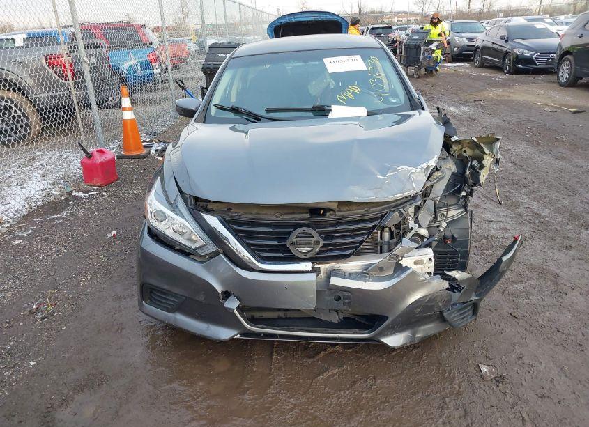 Photo 12 of 2018 Nissan Altima 2.5 S (VIN 1N4AL3AP9JC205850)