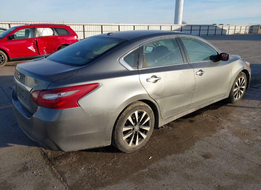 Photo 4 of 2018 Nissan Altima 2.5 SV (VIN 1N4AL3AP9JC212409)