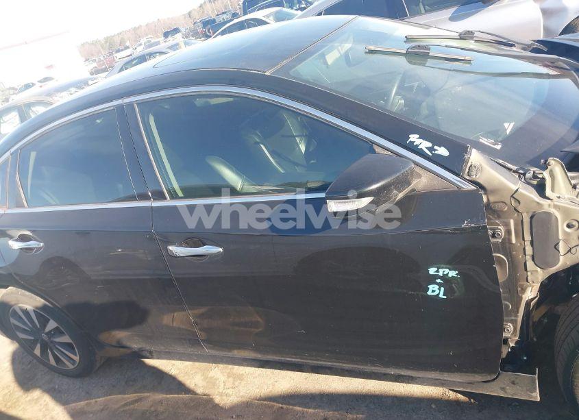 Photo 14 of 2018 Nissan Altima 2.5 SL (VIN 1N4AL3AP9JC213771)