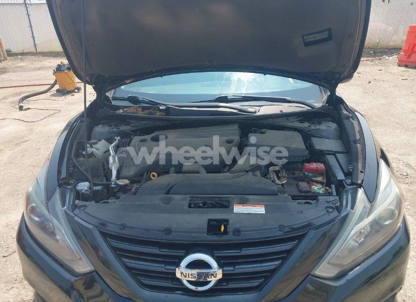 Photo 10 of 2018 Nissan Altima 2.5 SR (VIN 1N4AL3AP9JC234118)
