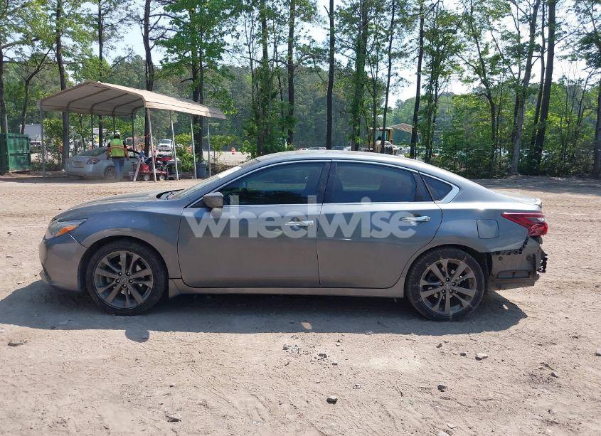 Photo 14 of 2018 Nissan Altima 2.5 SR (VIN 1N4AL3AP9JC234166)