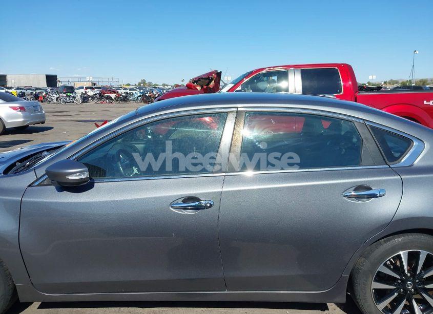 Photo 14 of 2018 Nissan Altima 2.5 SL (VIN 1N4AL3AP9JC236385)