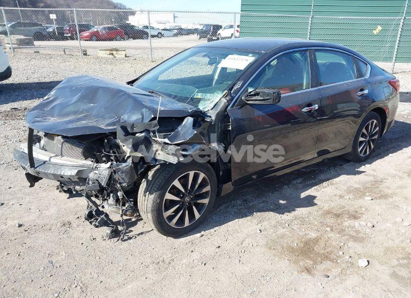 Photo 2 of 2018 Nissan Altima 2.5 SV (VIN 1N4AL3AP9JC239996)