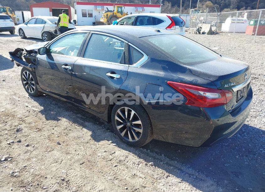 Photo 3 of 2018 Nissan Altima 2.5 SV (VIN 1N4AL3AP9JC239996)