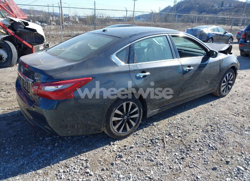Photo 4 of 2018 Nissan Altima 2.5 SV (VIN 1N4AL3AP9JC239996)