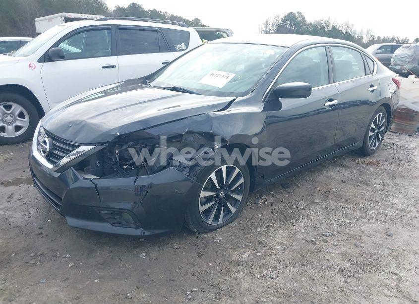 Photo 2 of 2018 Nissan Altima 2.5 SV (VIN 1N4AL3AP9JC240551)
