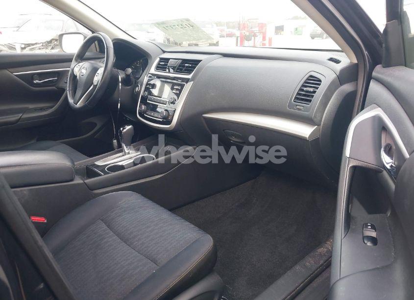 Photo 5 of 2018 Nissan Altima 2.5 SV (VIN 1N4AL3AP9JC240551)