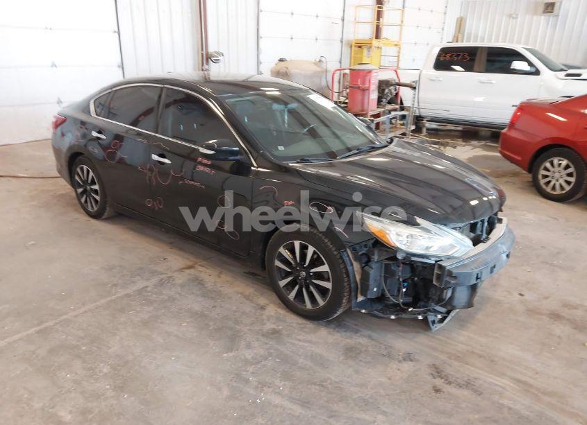 2018 Nissan Altima 2.5 SL (VIN 1N4AL3AP9JC249685) main photo