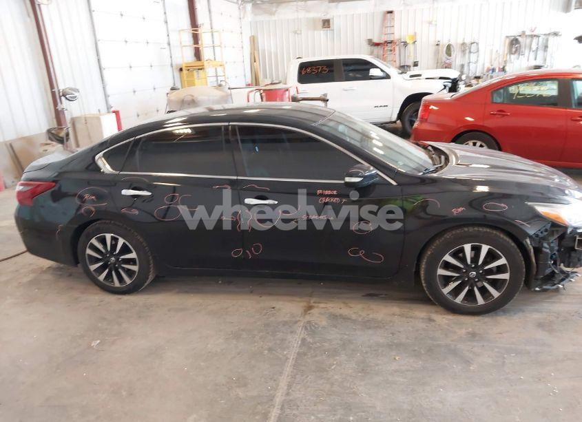 Photo 13 of 2018 Nissan Altima 2.5 SL (VIN 1N4AL3AP9JC249685)