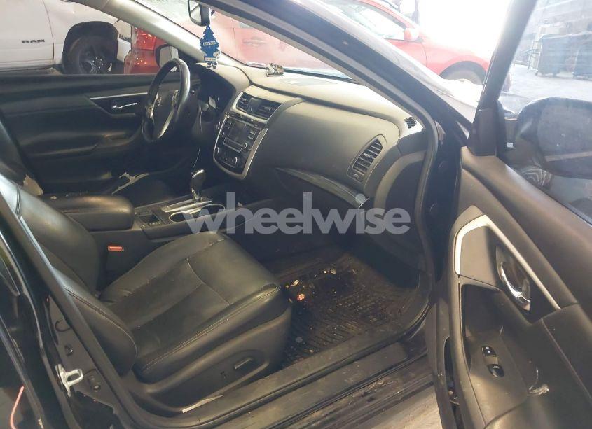 Photo 5 of 2018 Nissan Altima 2.5 SL (VIN 1N4AL3AP9JC249685)