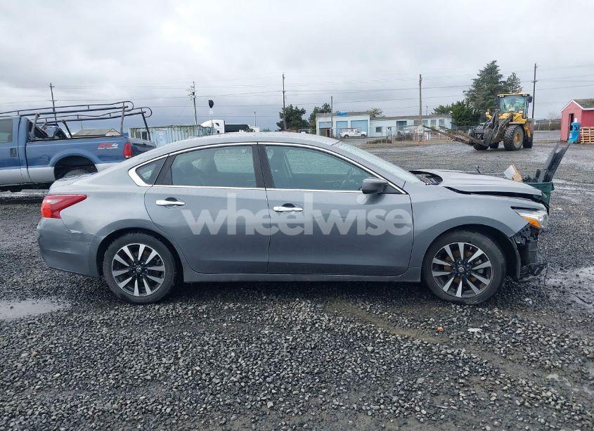 Photo 14 of 2018 Nissan Altima 2.5 SV (VIN 1N4AL3AP9JC255566)