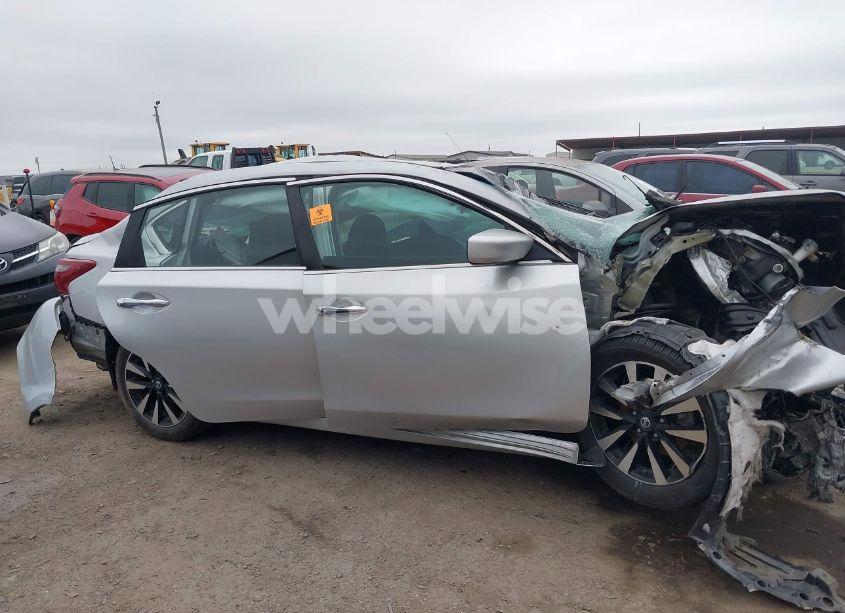 Photo 12 of 2018 Nissan Altima 2.5 SV (VIN 1N4AL3AP9JC256281)