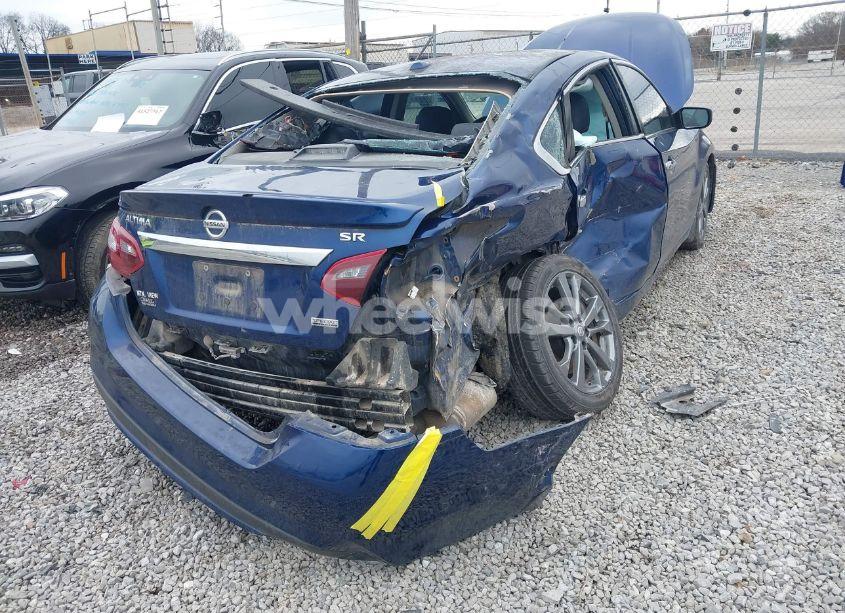 Photo 6 of 2018 Nissan Altima 2.5 SR (VIN 1N4AL3AP9JC277082)