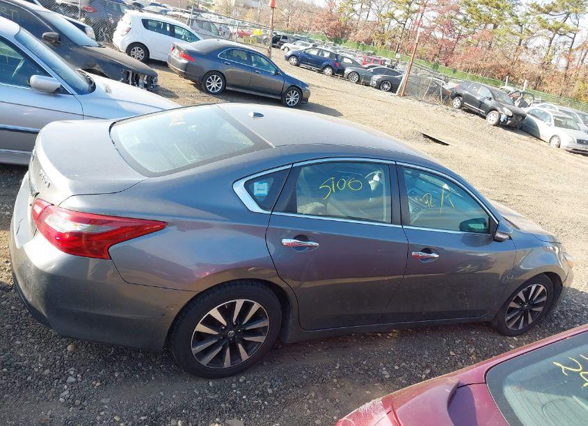 Photo 12 of 2018 Nissan Altima 2.5 SL (VIN 1N4AL3AP9JC282413)