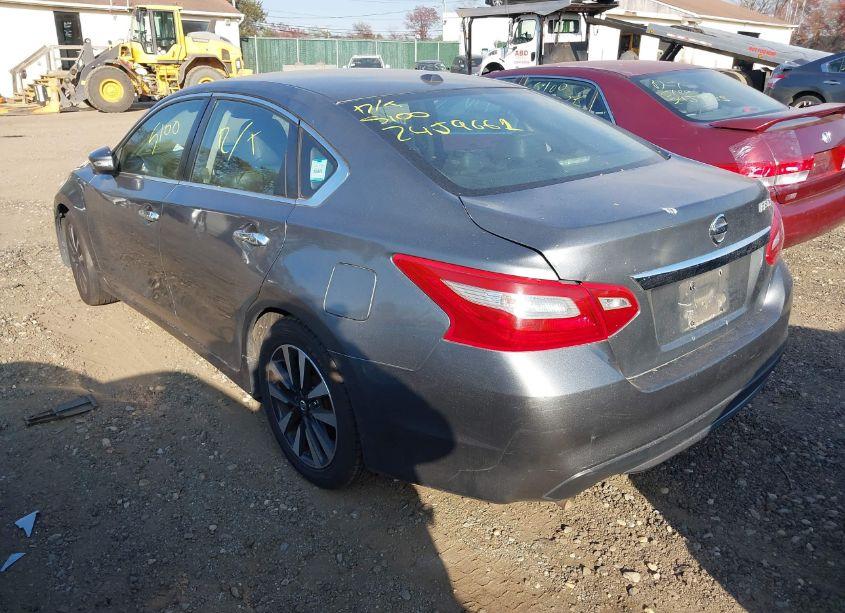 Photo 3 of 2018 Nissan Altima 2.5 SL (VIN 1N4AL3AP9JC282413)